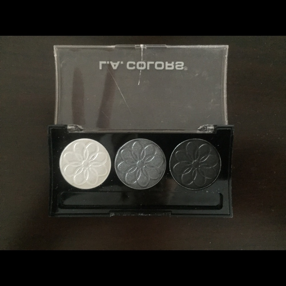 L.A.Colors 3- Color Eyeshadow Palette - Picture 3 of 6